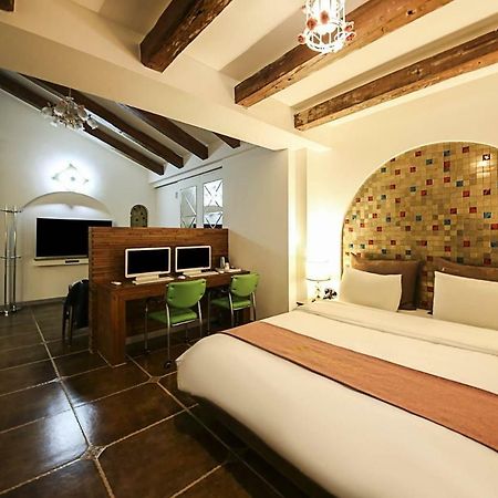 Dubai Hotel Cheongju Bagian luar foto