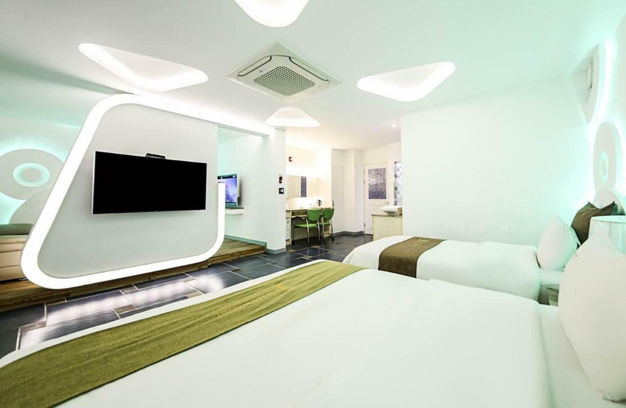 Dubai Hotel Cheongju Bagian luar foto
