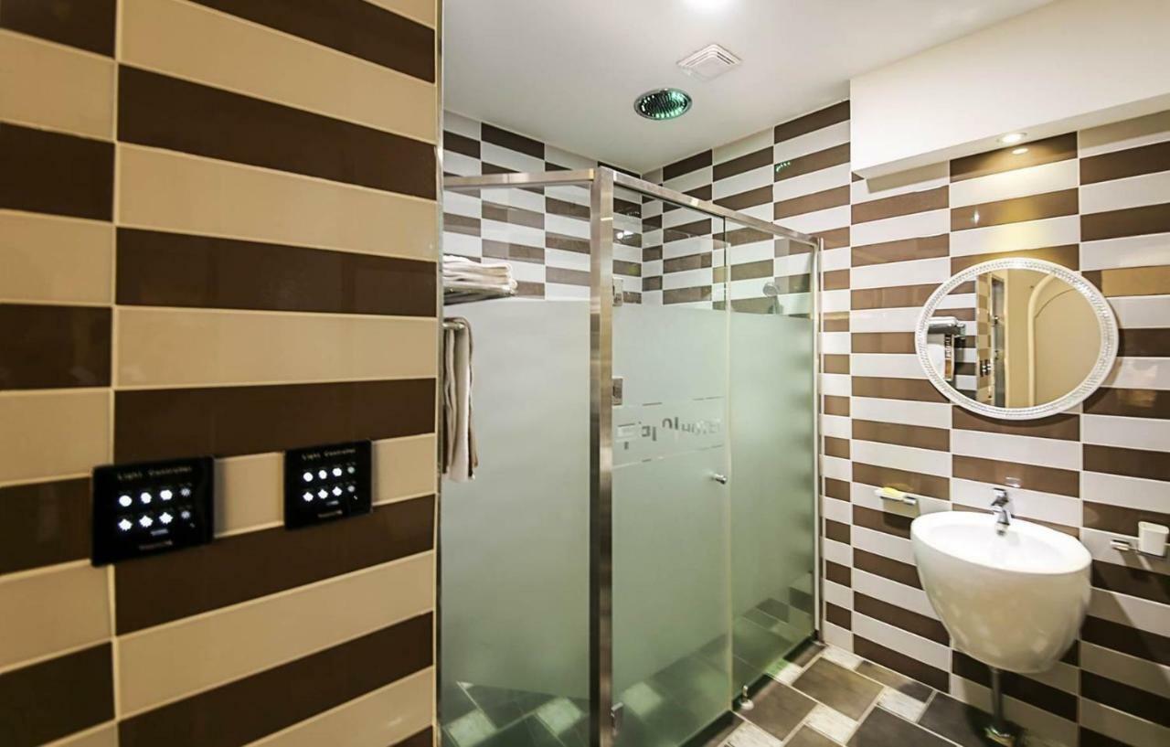 Dubai Hotel Cheongju Bagian luar foto